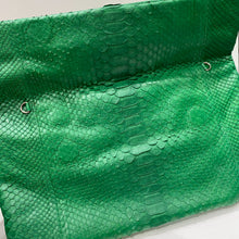 Load image into Gallery viewer, Pre-owned Suzette Green Snakeskin Clutch Purse