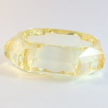Load image into Gallery viewer, Vintage 1950s Champagne Yellow Faceted Lucite Bangle