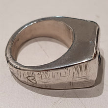 Load image into Gallery viewer, HQM Sterling Silver & Black Crystal 'Box' Ring