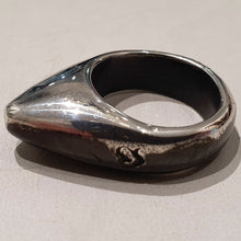 Load image into Gallery viewer, HQM Sterling Silver &amp; One-Side Oxidised &#39;Thorn&#39; Ring