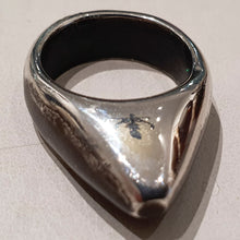 Load image into Gallery viewer, HQM Sterling Silver &amp; One-Side Oxidised &#39;Thorn&#39; Ring