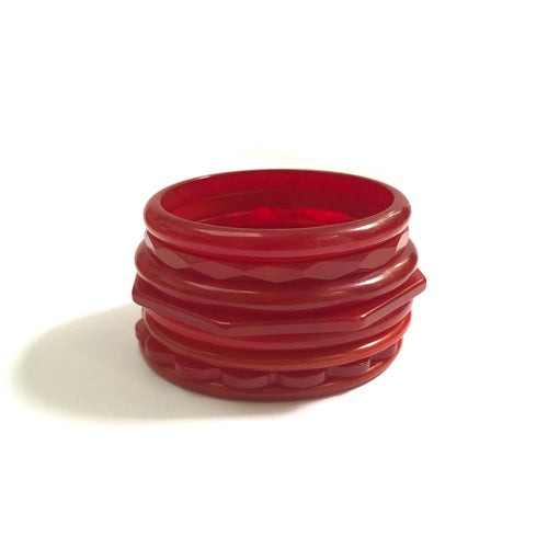 Stack of 8 Assorted Vintage Bakelite Bangles c.1950's - Red's (Assorted)