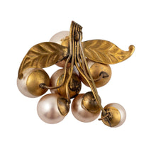 Load image into Gallery viewer, Vintage c.1950s New York Faux Pearls &amp; Brass Brooch