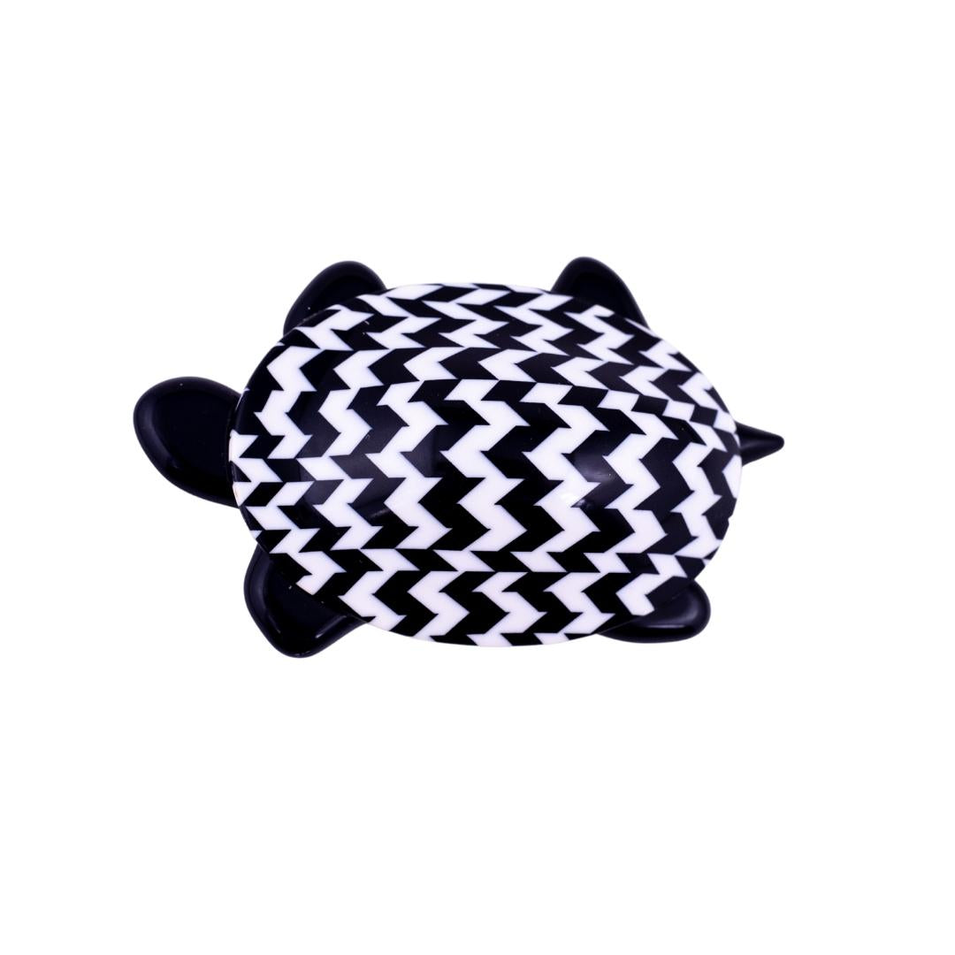 Lea Stein 'Tortue' Tortoise Brooch Pin - Black & White