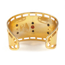 Load image into Gallery viewer, Vintage Bakelite and Gold Toned Metal Cuff c.1940&#39;s