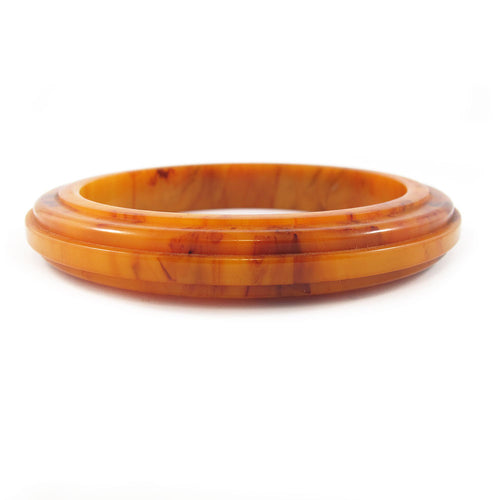 Vintage Deco style carved Bakelite bangle c.1950's - Caramel marbled with brown