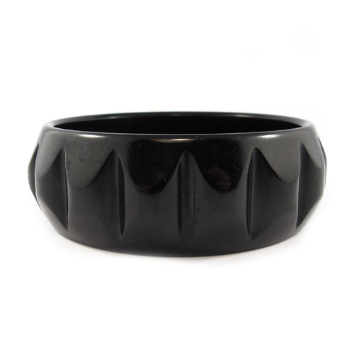 Vintage black carved Deco style Bakelite bangle c.1950's