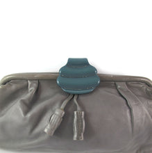Load image into Gallery viewer, Vintage Signed &#39;Cui de sac&#39; Made in Italy Stoft Grey Naper Leather Clutch