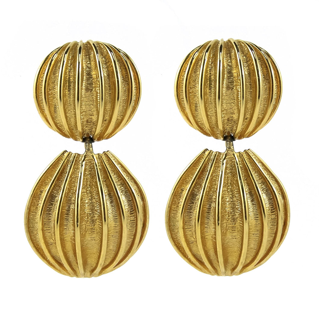 Stunning Double Circle Cut Out Vintage Gold Tone Earrings c. 1980's-( Clip-on Earrings)