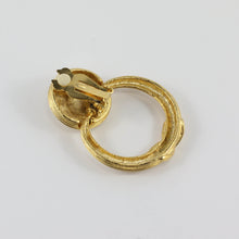 Load image into Gallery viewer, Gold Tone Double Sketchy Vintage Hoop Clip-On Earrings c.1980s