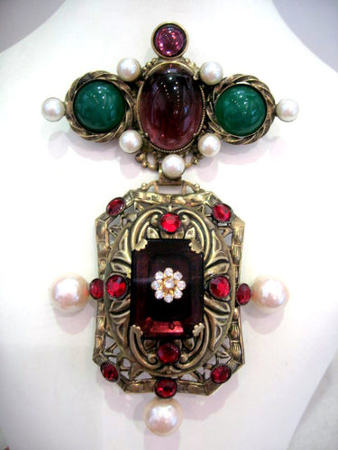 Vrba Brooch