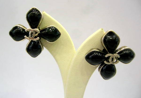 Vintage Chanel Pate-de-verre Flower Earrings