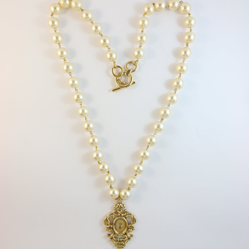 Signed Rochas Vintage Faux Pearl Pendant Key Hole Necklace