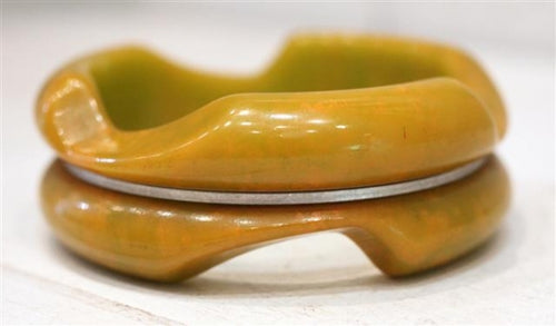 Vintage Bakelite Bangle