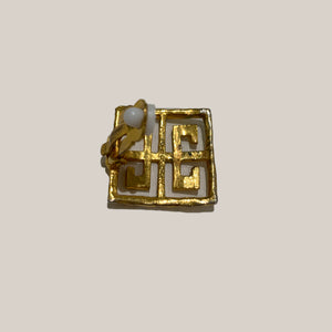 Vintage Givenchy Gold earrings (clip-on)