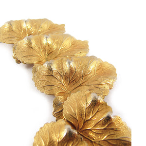 USA vintage gold plated leaf design necklace c. 1970