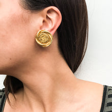 Load image into Gallery viewer, Vintage Chanel Twisted Round CC Beaten Gold Earrings c. 1980s (Clip-on)
