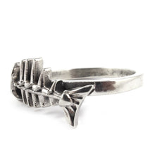 Load image into Gallery viewer, William Griffiths Sterling Silver Large Fish Bones Stack Ring