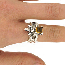Load image into Gallery viewer, William Griffiths Sterling Silver Bow Stack Ring
