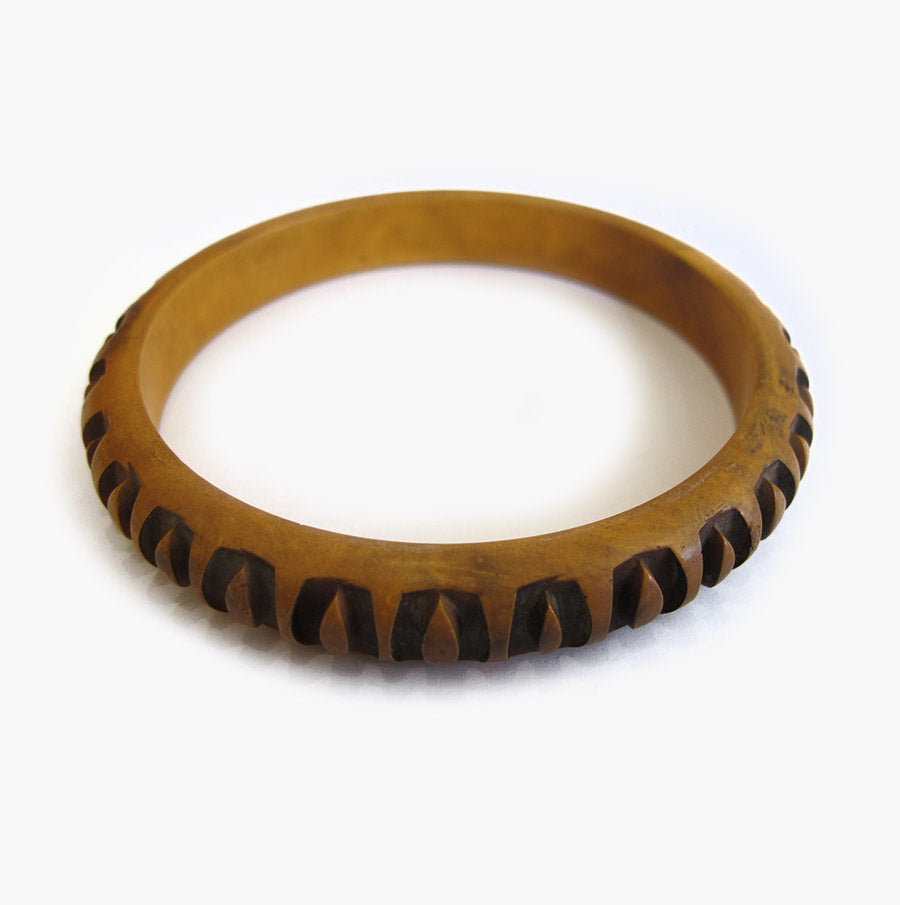 Vintage Sliced Carved Bakelite Bangle