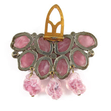 Load image into Gallery viewer, Vintage Unsigned Eisenberg Poured Rose Coloured Glass Fur Clip c. 1940