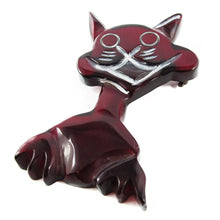 Load image into Gallery viewer, Vintage Bakelite Crazy Cat Clear Cherry Coloured Brooch c. 1950