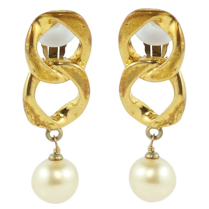 Chanel Vintage Signed Creme Faux Pearl Chain Drop Earrings c. 1980 (Clip-on) - Harlequin Market