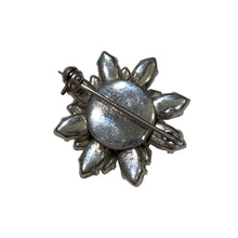 Load image into Gallery viewer, Unsigned Vintage Small Clear Crystal Daisy Brooch