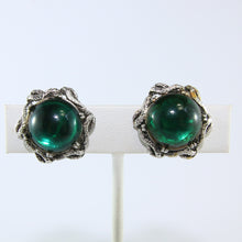 Load image into Gallery viewer, HQM Vintage Emerald Green &amp; Silver Tone Signed &#39;Goldcrest&#39; Earrings (Clip-On)
