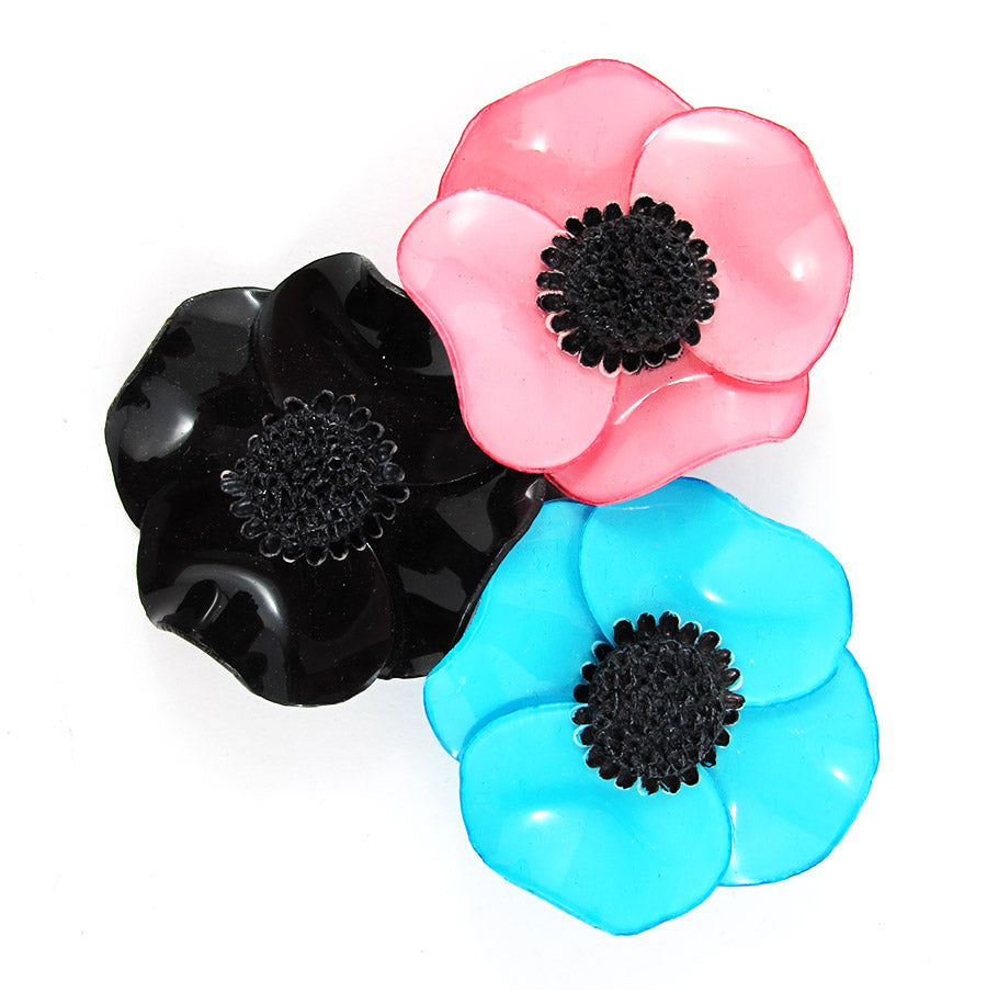 HQM - Signed 'C.D' Resin Triple Cluster Poppy Brooch