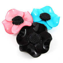 Load image into Gallery viewer, HQM - Signed &#39;C.D&#39; Resin Triple Cluster Poppy Brooch
