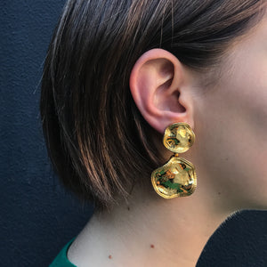 Polished Gold Tone Sculpted Drop Clip-On Earrings c.1980s
