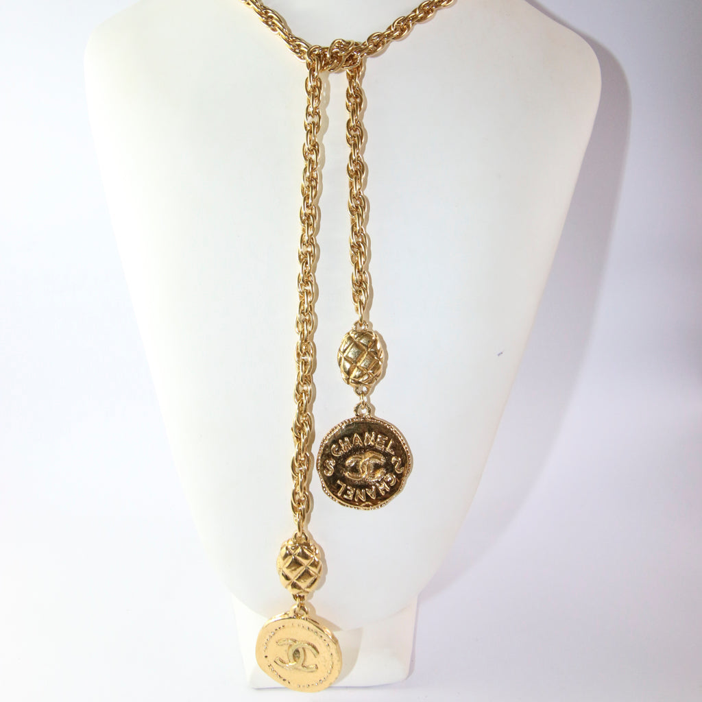 Signed Vintage Chanel Gold Plated Laurette Necklace