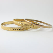 Load image into Gallery viewer, Vintage Signed Monet Gold Dashed &amp; Matte Bangle